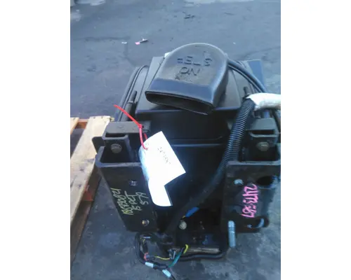 PETERBILT 587 DEF TANK