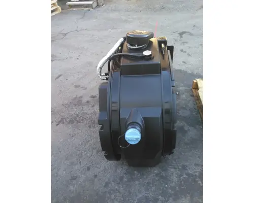 PETERBILT 587 DEF TANK