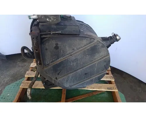 PETERBILT 587 DEF TANK