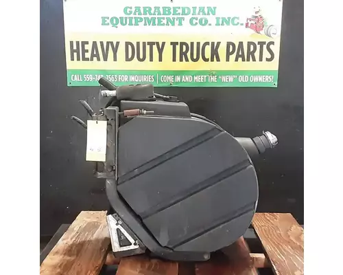 PETERBILT 587 DEF Tank