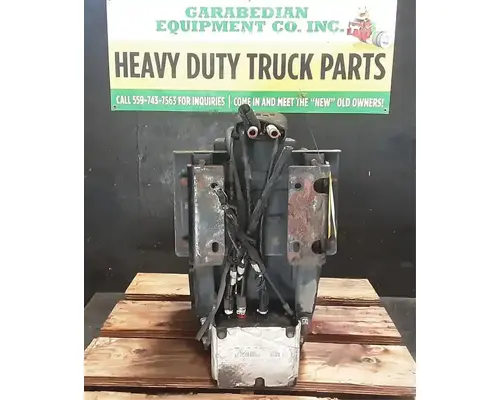 PETERBILT 587 DEF Tank