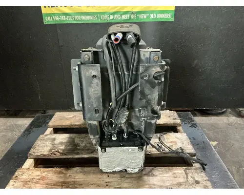 PETERBILT 587 DEF Tank