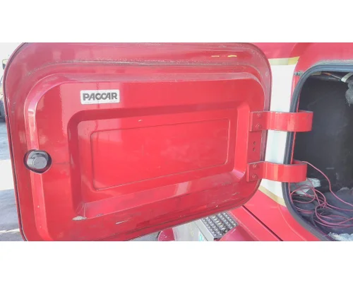 PETERBILT 587 DOOR, COMPARTMENT