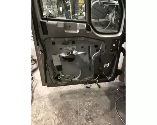 PETERBILT 587 DOOR ASSEMBLY, FRONT