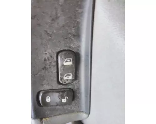 PETERBILT 587 DOOR ASSEMBLY, FRONT