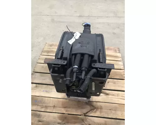 PETERBILT 587 DPF (Diesel Particulate Filter)