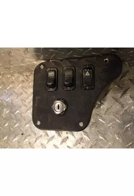 PETERBILT 587 Dash / Console Switch