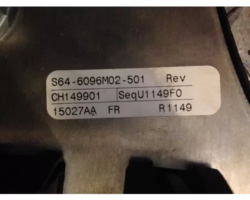 PETERBILT 587 Dash  Console Switch