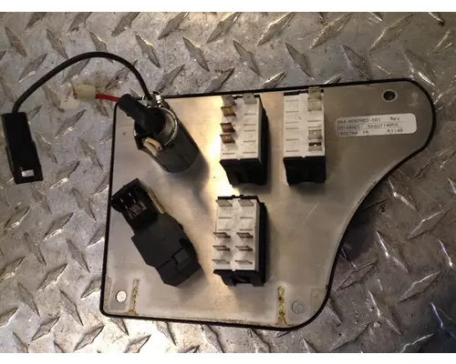 PETERBILT 587 Dash  Console Switch