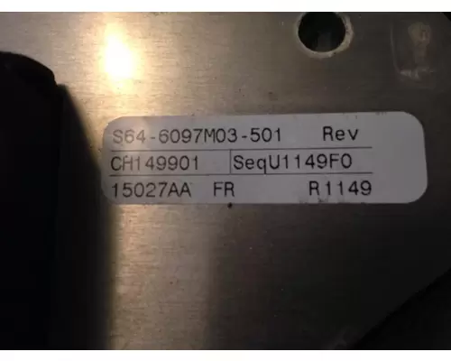 PETERBILT 587 Dash  Console Switch