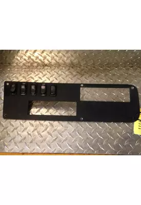 PETERBILT 587 Dash / Console Switch