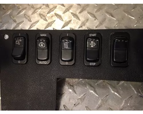 PETERBILT 587 Dash  Console Switch