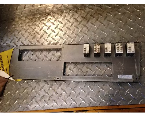 PETERBILT 587 Dash  Console Switch