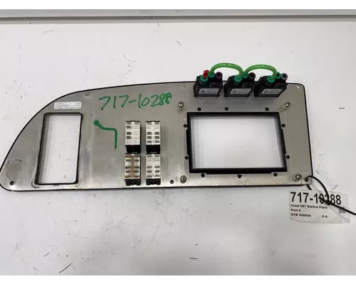 PETERBILT 587 Dash  Console Switch