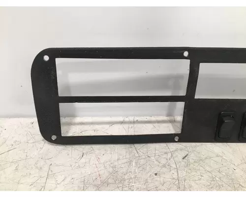 PETERBILT 587 Dash  Console Switch