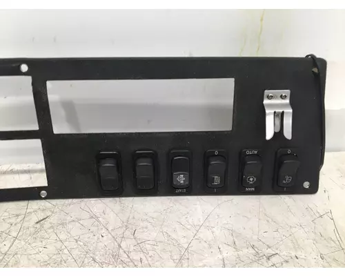PETERBILT 587 Dash  Console Switch