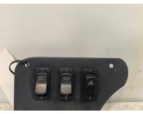 PETERBILT 587 Dash  Console Switch