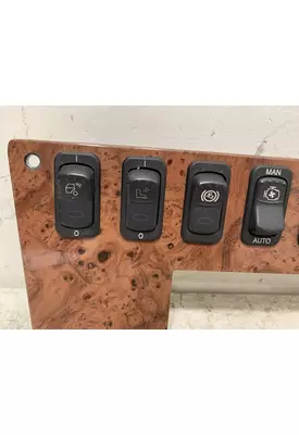 PETERBILT 587 Dash / Console Switch