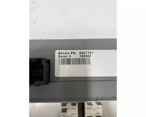 PETERBILT 587 Dash  Console Switch