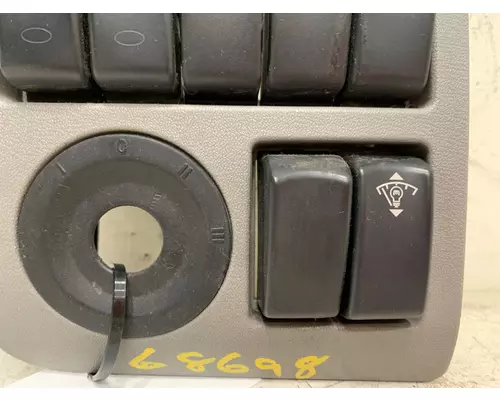 PETERBILT 587 Dash  Console Switch