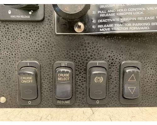 PETERBILT 587 Dash  Console Switch