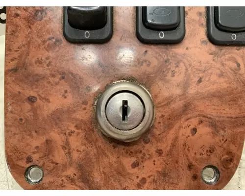 PETERBILT 587 Dash  Console Switch