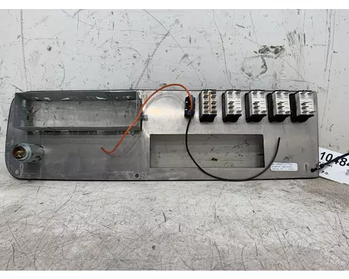 PETERBILT 587 Dash  Console Switch