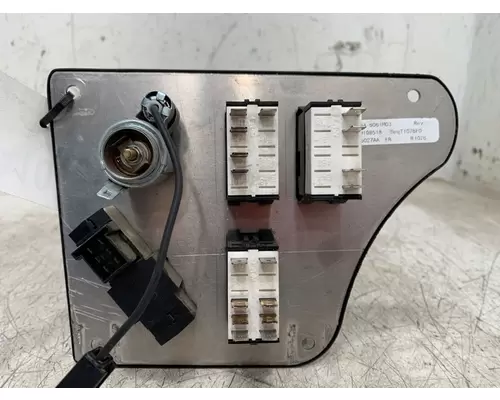 PETERBILT 587 Dash  Console Switch