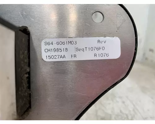 PETERBILT 587 Dash  Console Switch