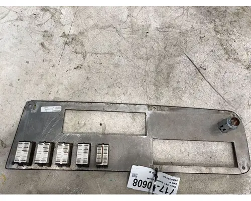 PETERBILT 587 Dash  Console Switch