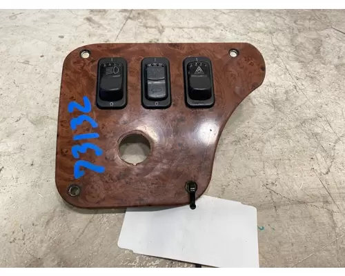 PETERBILT 587 Dash  Console Switch