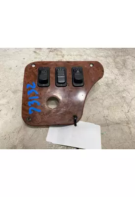PETERBILT 587 Dash / Console Switch