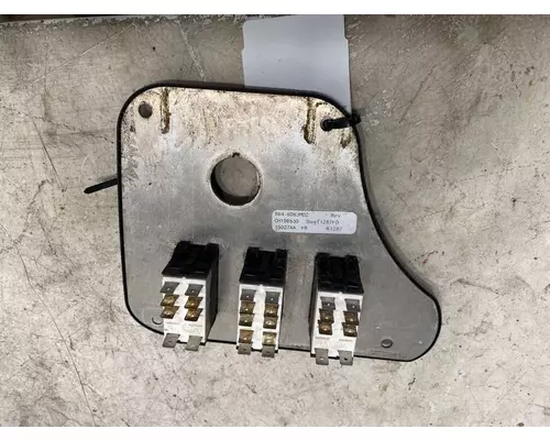 PETERBILT 587 Dash  Console Switch