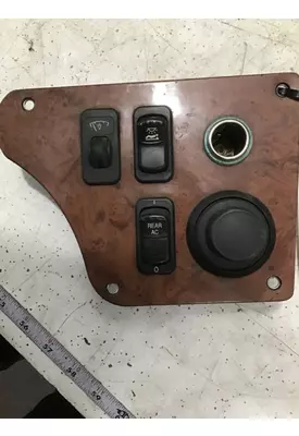 PETERBILT 587 Dash / Console Switch