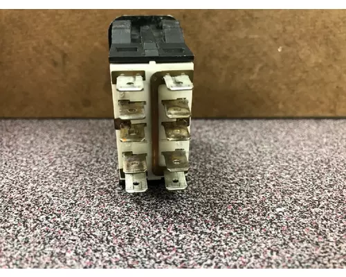 PETERBILT 587 DashConsole Switch