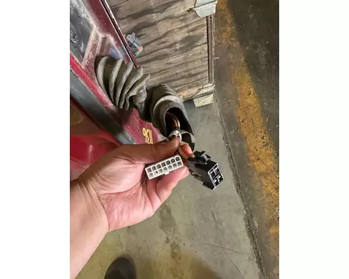 PETERBILT 587 Door Assembly, Front