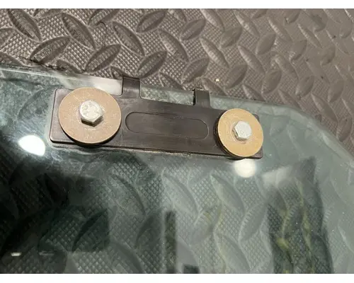 PETERBILT 587 Door Glass, Front