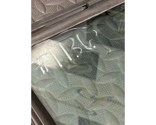 PETERBILT 587 Door Glass, Front