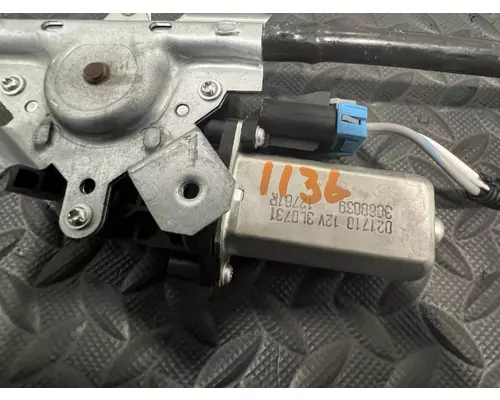 PETERBILT 587 Door Window Regulator, Front
