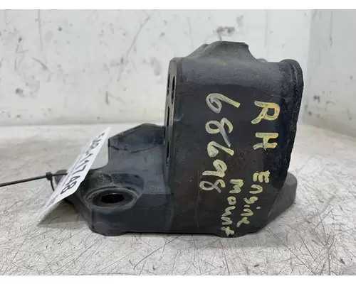 PETERBILT 587 Engine Mounts