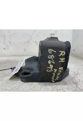 PETERBILT 587 Engine Mounts