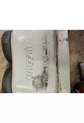 PETERBILT 587 Engine Mounts