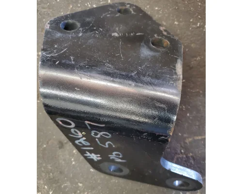 PETERBILT 587 Engine Mounts