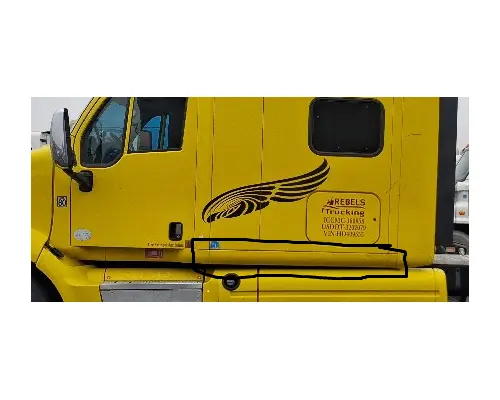 PETERBILT 587 Exterior Trim Panel