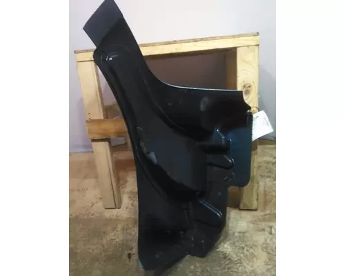 PETERBILT 587 FENDER EXTENSION