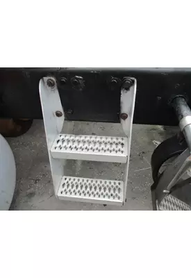PETERBILT 587 FRAME STEP