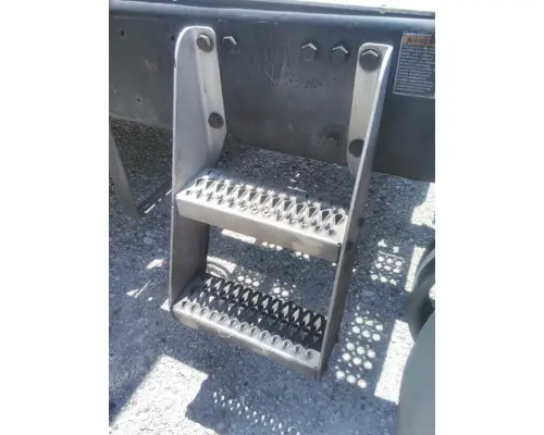 PETERBILT 587 FRAME STEP