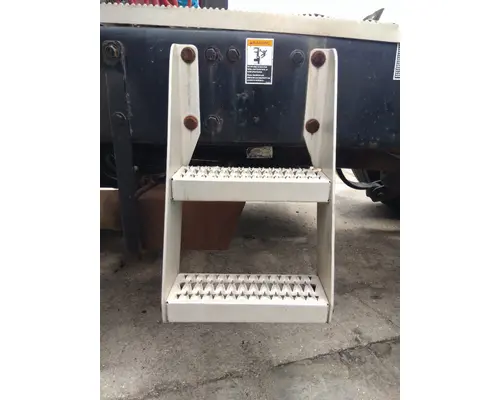 PETERBILT 587 FRAME STEP