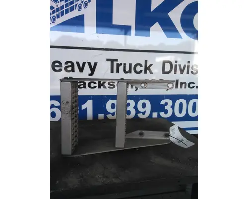 PETERBILT 587 FRAME STEP