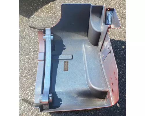 PETERBILT 587 Fairing, Side